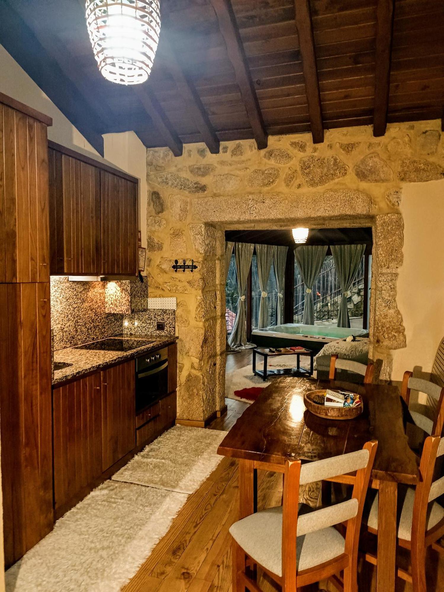 فندق Casa Favo De Mel - Jacuzzi Privado & Lareira - Piscina اركوس دي فالديفيز المظهر الخارجي الصورة