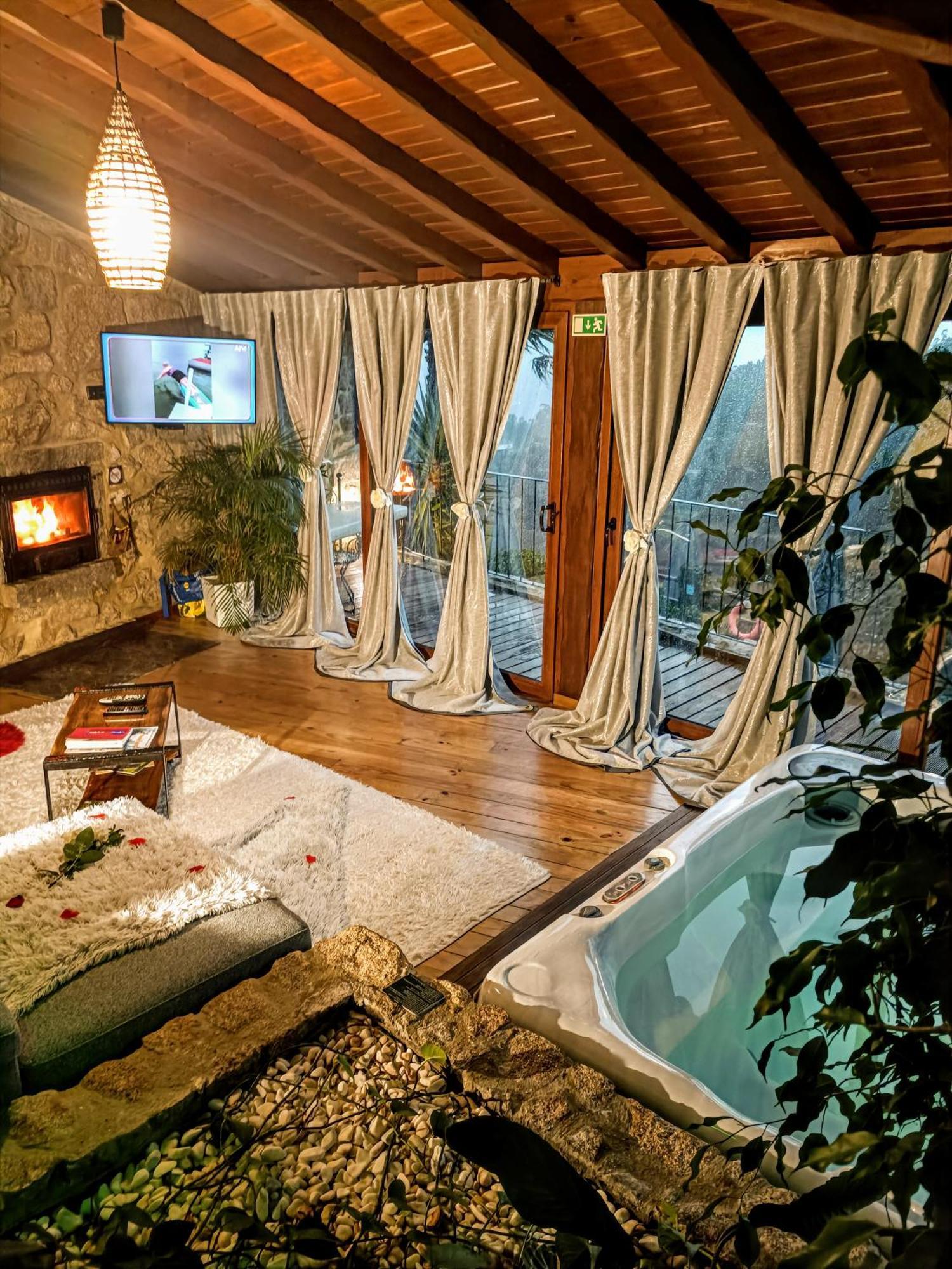 فندق Casa Favo De Mel - Jacuzzi Privado & Lareira - Piscina اركوس دي فالديفيز المظهر الخارجي الصورة