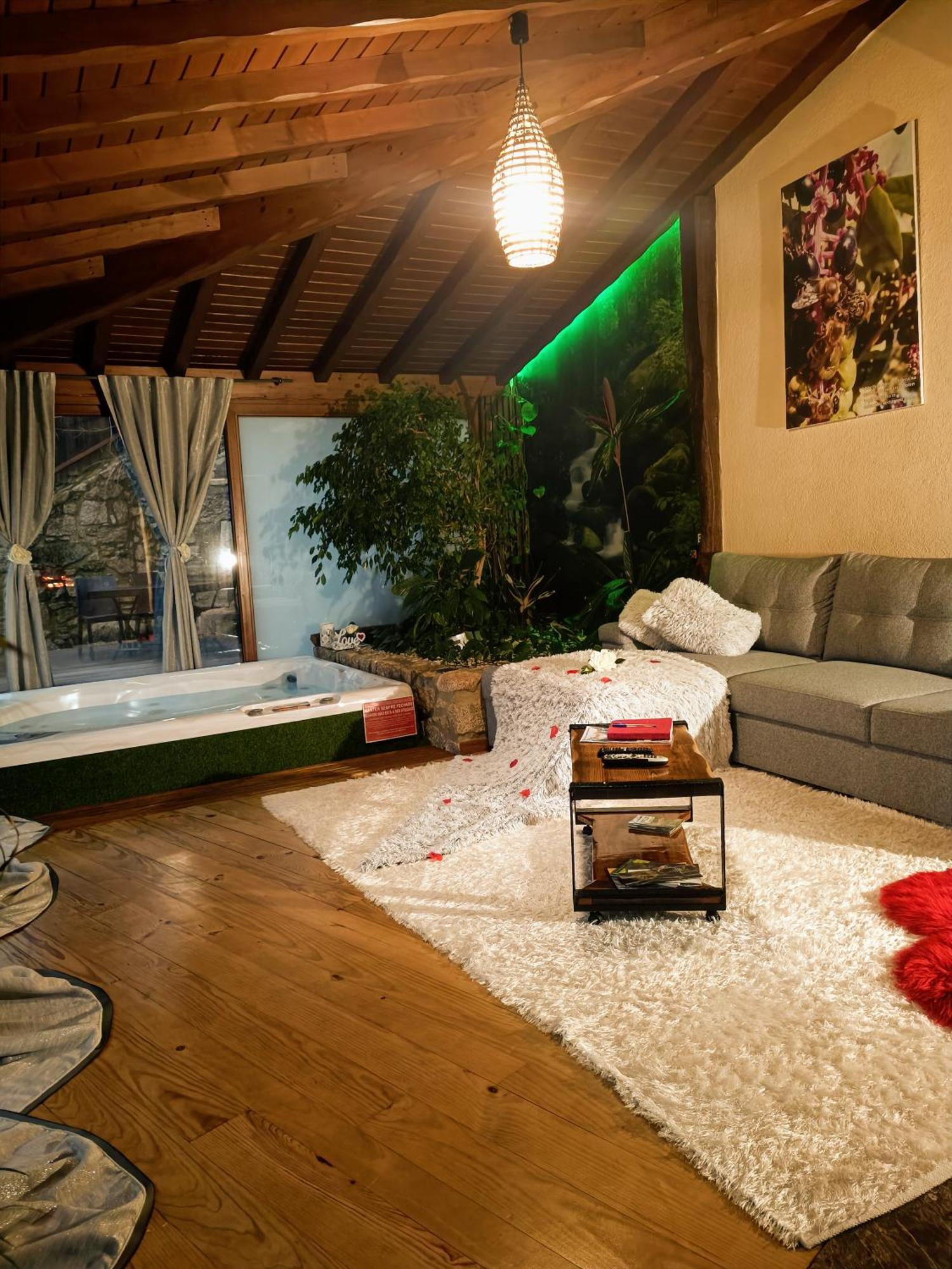 فندق Casa Favo De Mel - Jacuzzi Privado & Lareira - Piscina اركوس دي فالديفيز المظهر الخارجي الصورة